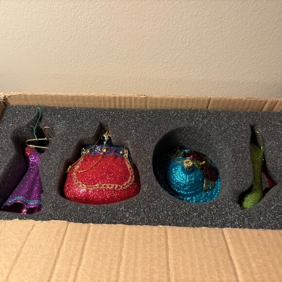 Glass Ornament Set โ Vintage Style โ 4pc - Picture 7 of 8